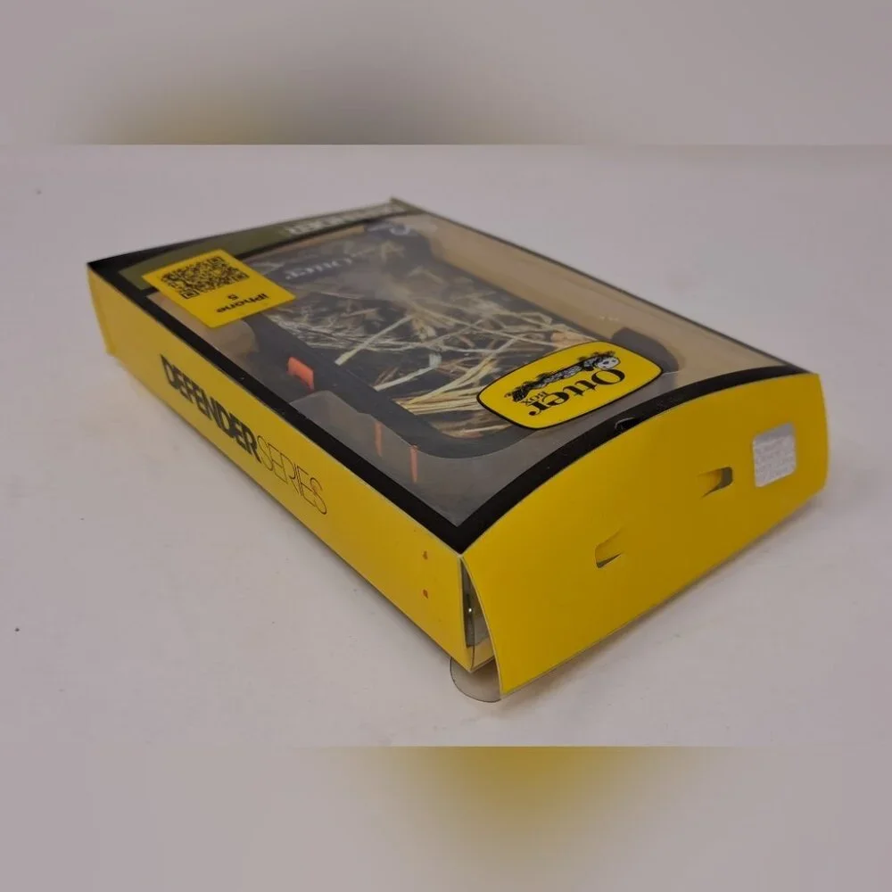NIB Otter Box Defender Rugged Protection iPhone 5 Case Real Tree Camo Belt Clip
